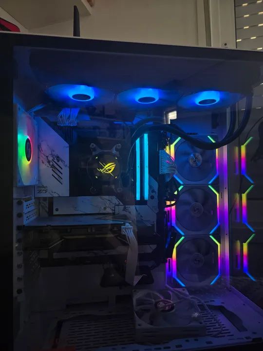 PC Gamer X670E taichi carrara, ryzen 7 7700x , rx 5500xt
