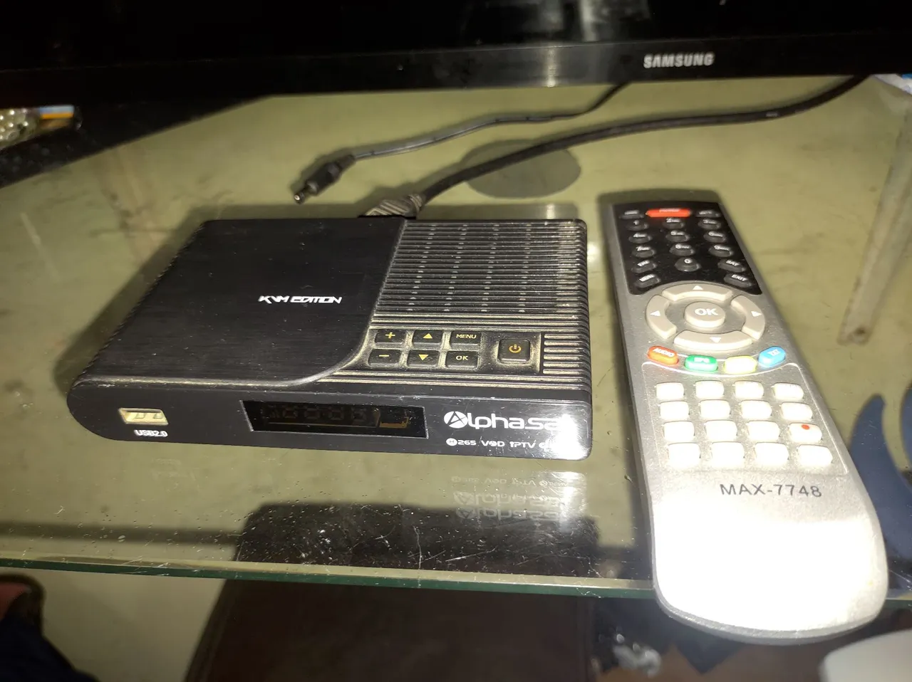 Alpha Receiver - KWM Edition - Receptor de TV Digital