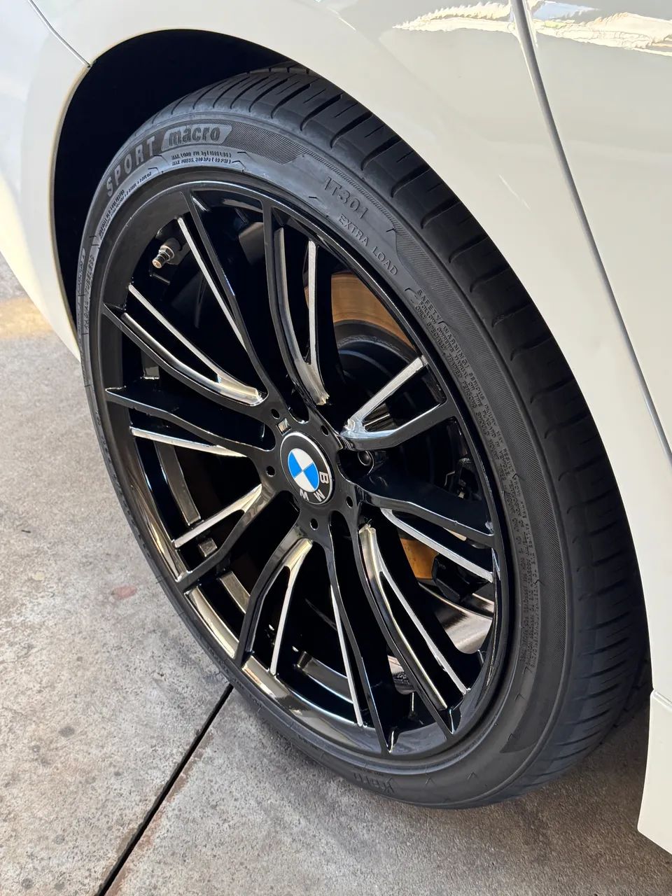 Jogo de rodas 19 BMW 2 talas pneus bons