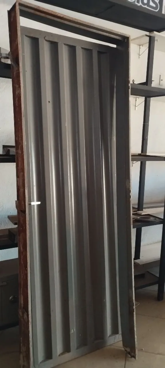 Porta de aço para diversos fins