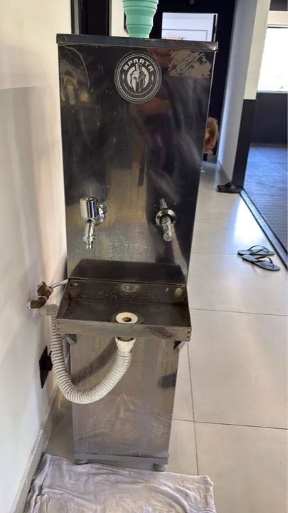 Bebedouro industrial perfeito para academias e comércios 