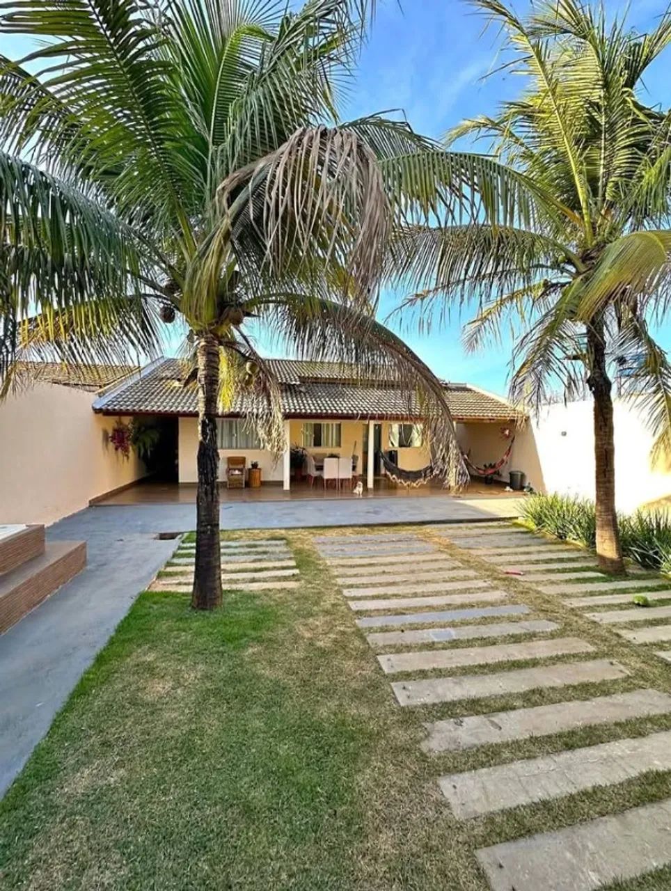 - CASA À VENDA RENASCER 