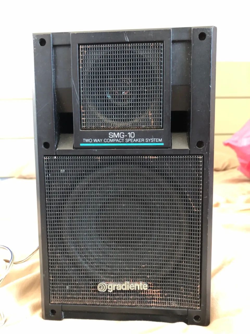 Caixa acústica gradiente sgm-10 