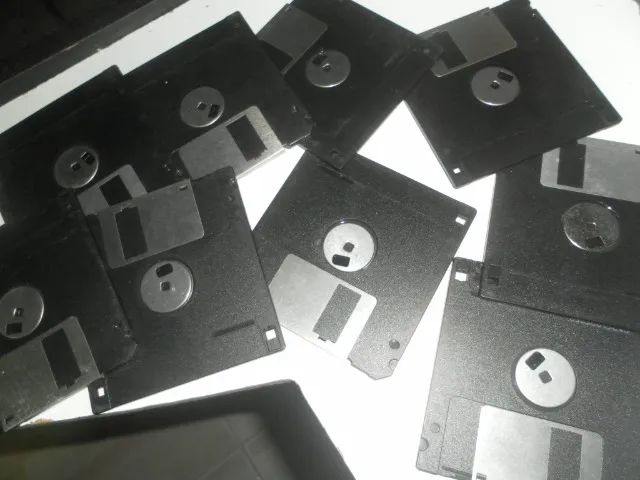 9 Disquetes ORIGINAIS Drivers e prog, Antigos  MSDOS, Windows 3.11, 95 e 98  - Foto 4