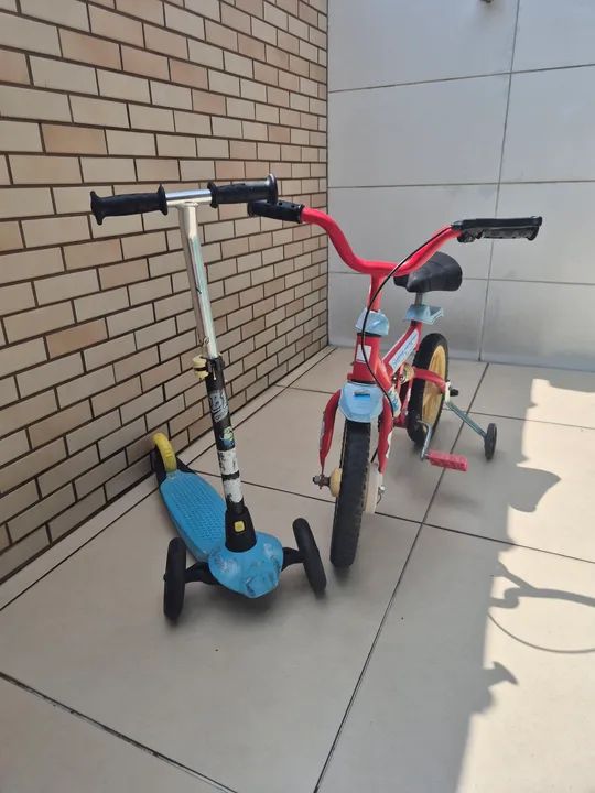 Patinete e bicicleta infantil