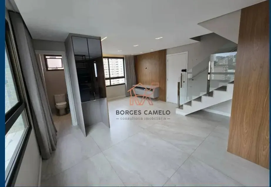 Apartamento duplex, com 2 suítes e 3 vagas, para locação no Lourdes/BH