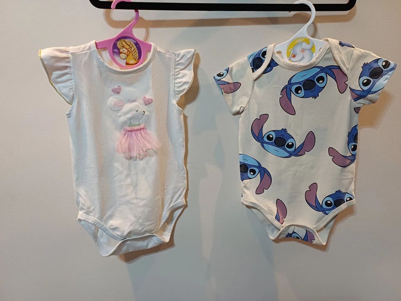 2 body's bebê menina Disney e Carters, tam.3-6 meses