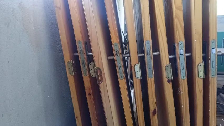 PORTAS DE MADEIRA64231156813699123