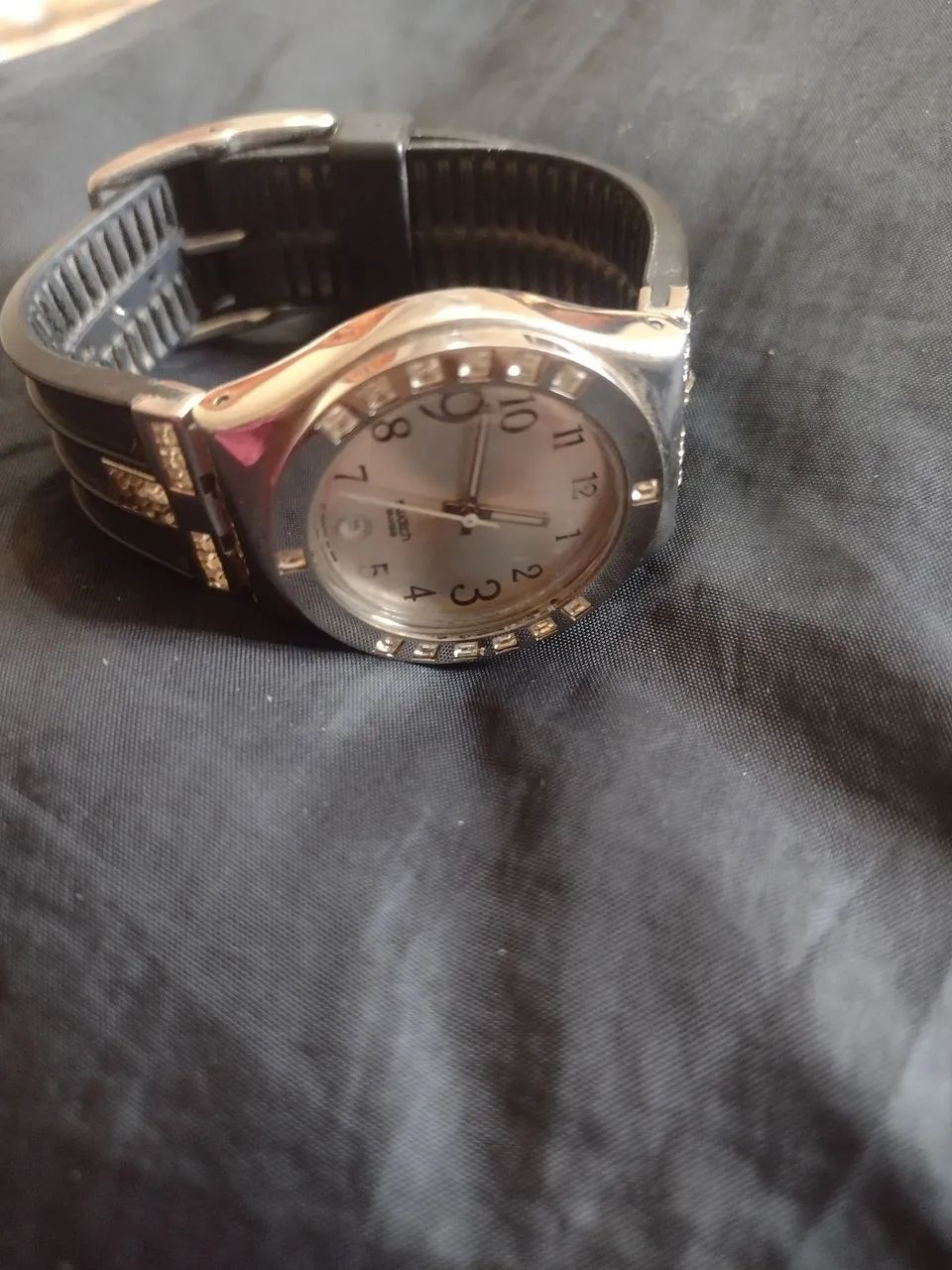 Promoção para retirar hoje lindíssimo relógio suíço feminino Swatch Irony  - Foto 2