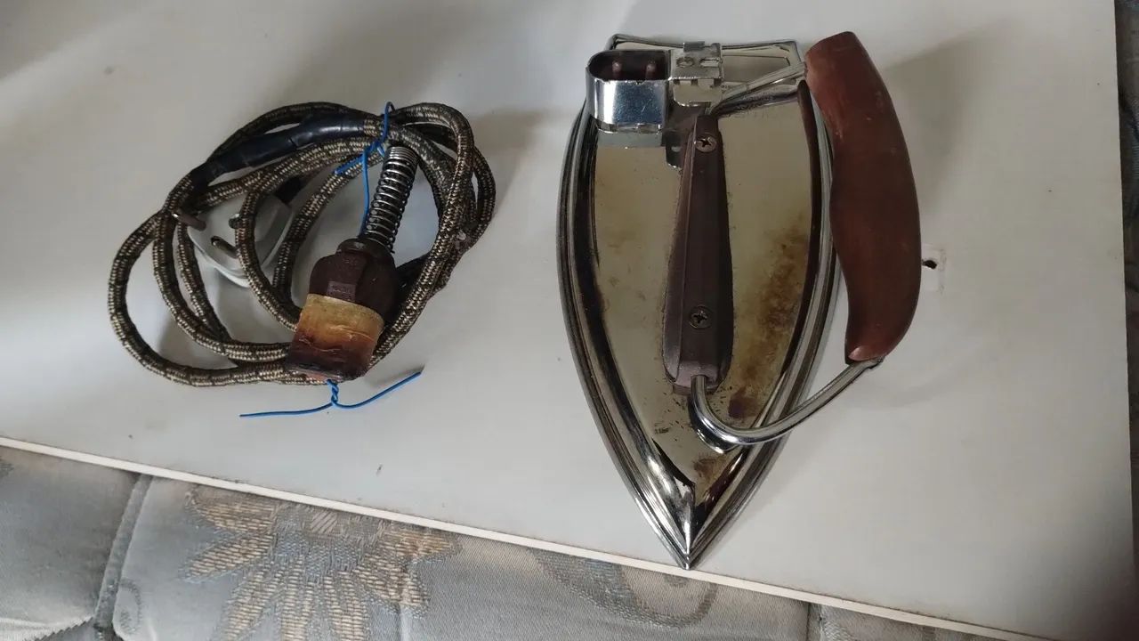 Ferro de passar antigo  - Foto 3