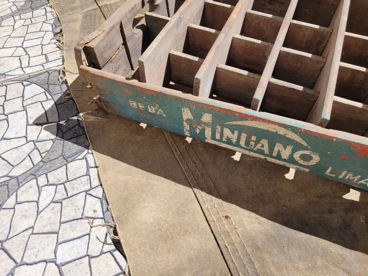 Caixa de madeira da Minuano limão antiga para decoração