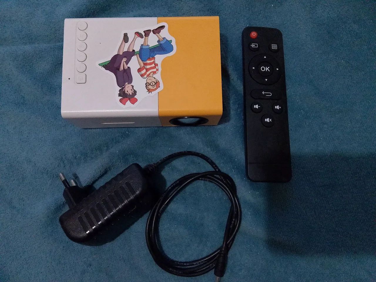 Mini Projetor Portátil 