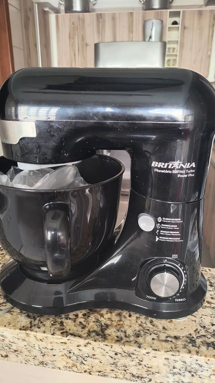 Vendo batedeira planetária 4.5 L sou de Taubaté e não entrego 