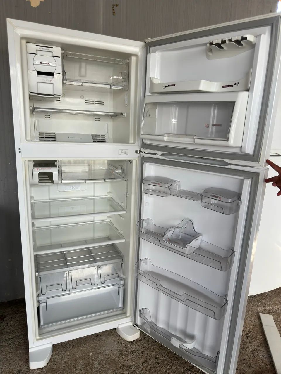 Geladeira Brastemp FROST FREE 220v 429 litros PEGO TROCA ENTREGO - Foto 3