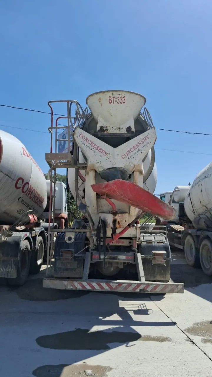 VW 31.280 8x4 2015/16 - Balão 10m3 Liebherr - Foto 3