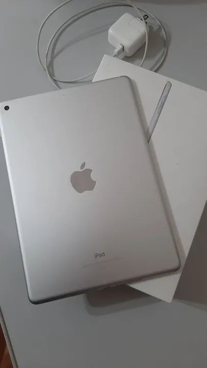 IPad tablet SEM marcas de uso