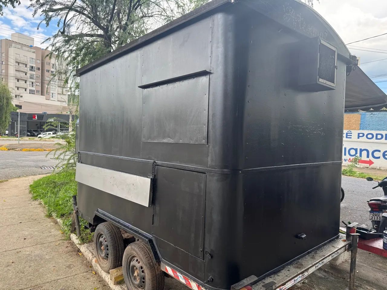 Treiler grande para hamburgueria