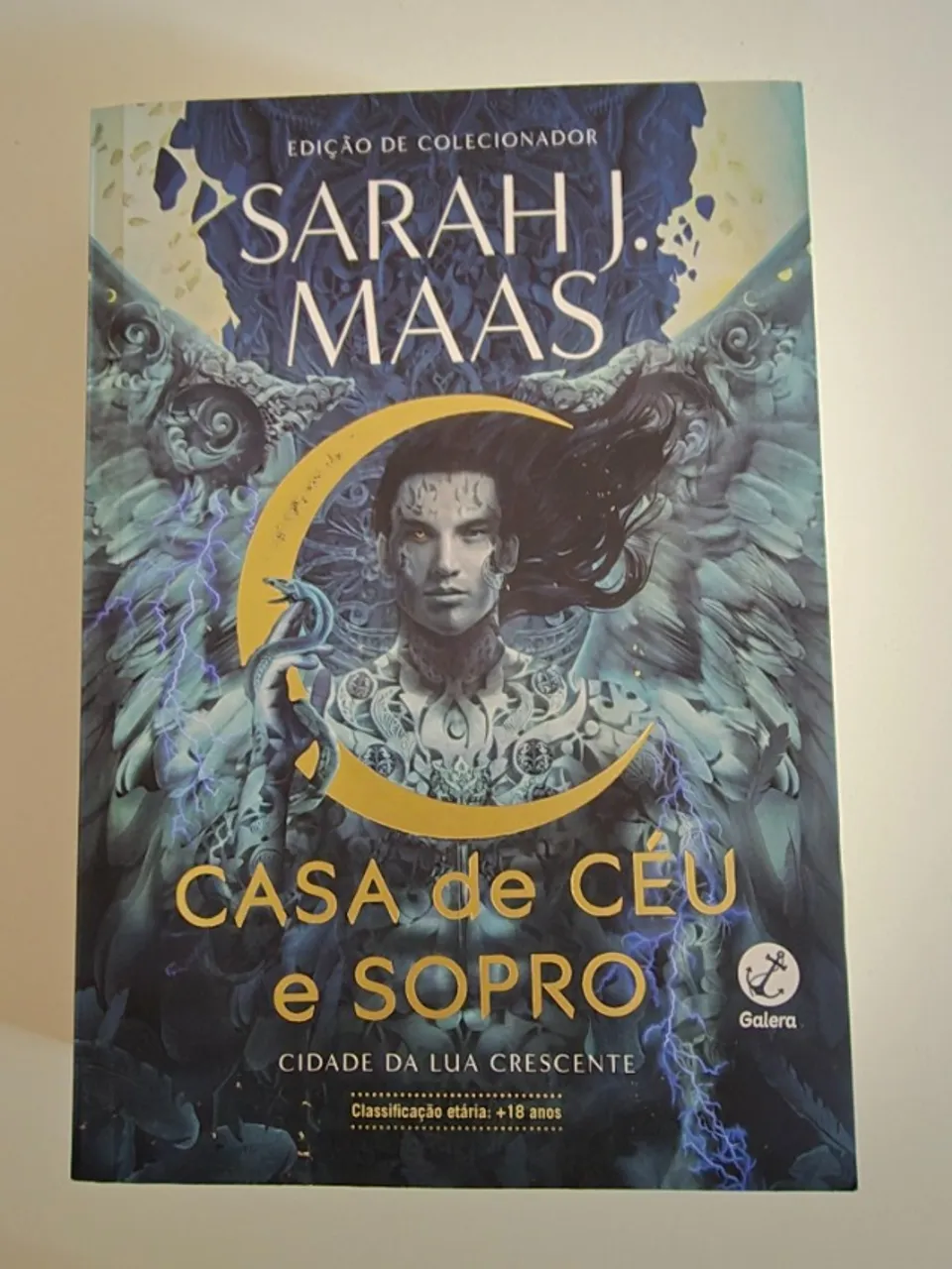 2 livros da série Cidade da Lua Crescente, de Sara Maas