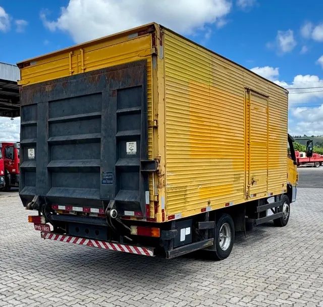 Mercedes-benz Accelo 1016 - 4x2 - Ano 2016 - Foto 4