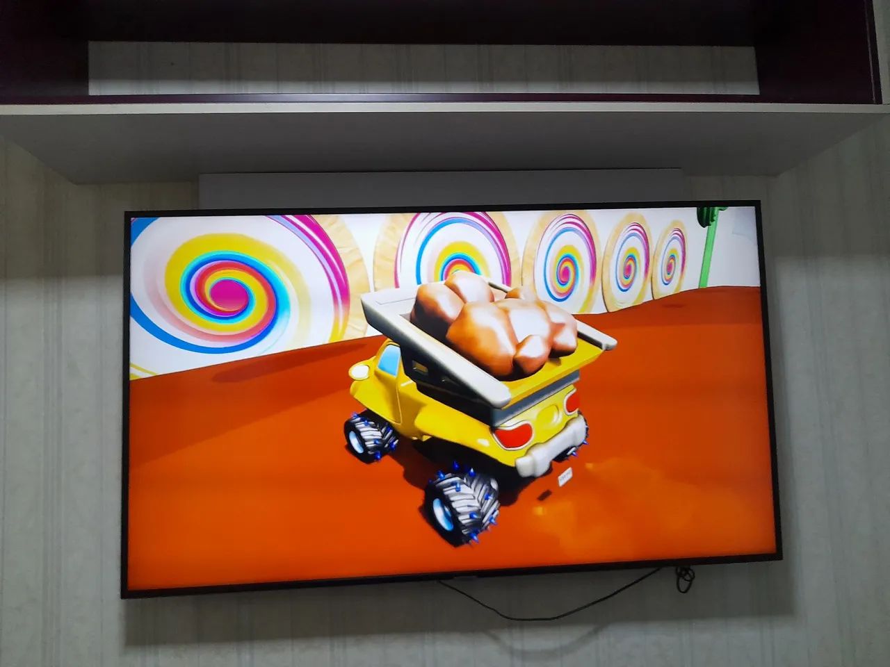 TV LED 4K Smart TV com Assistente Virtual Integrado - Foto 2