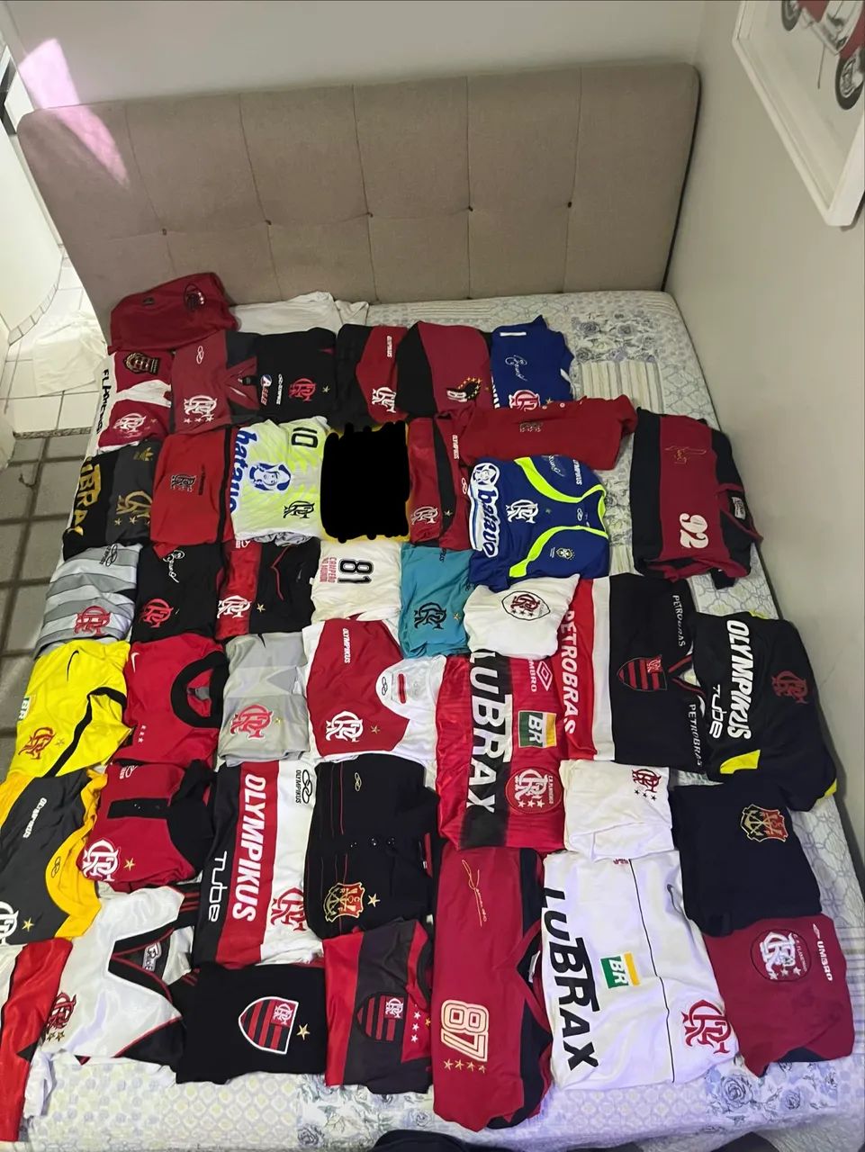 Coleção com 40 camisas/mantos do flamengo