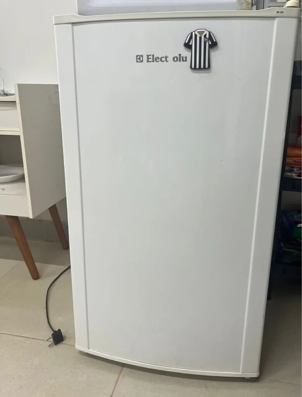 Frigobar Electrolux Re 120( 122litros) - Foto 3