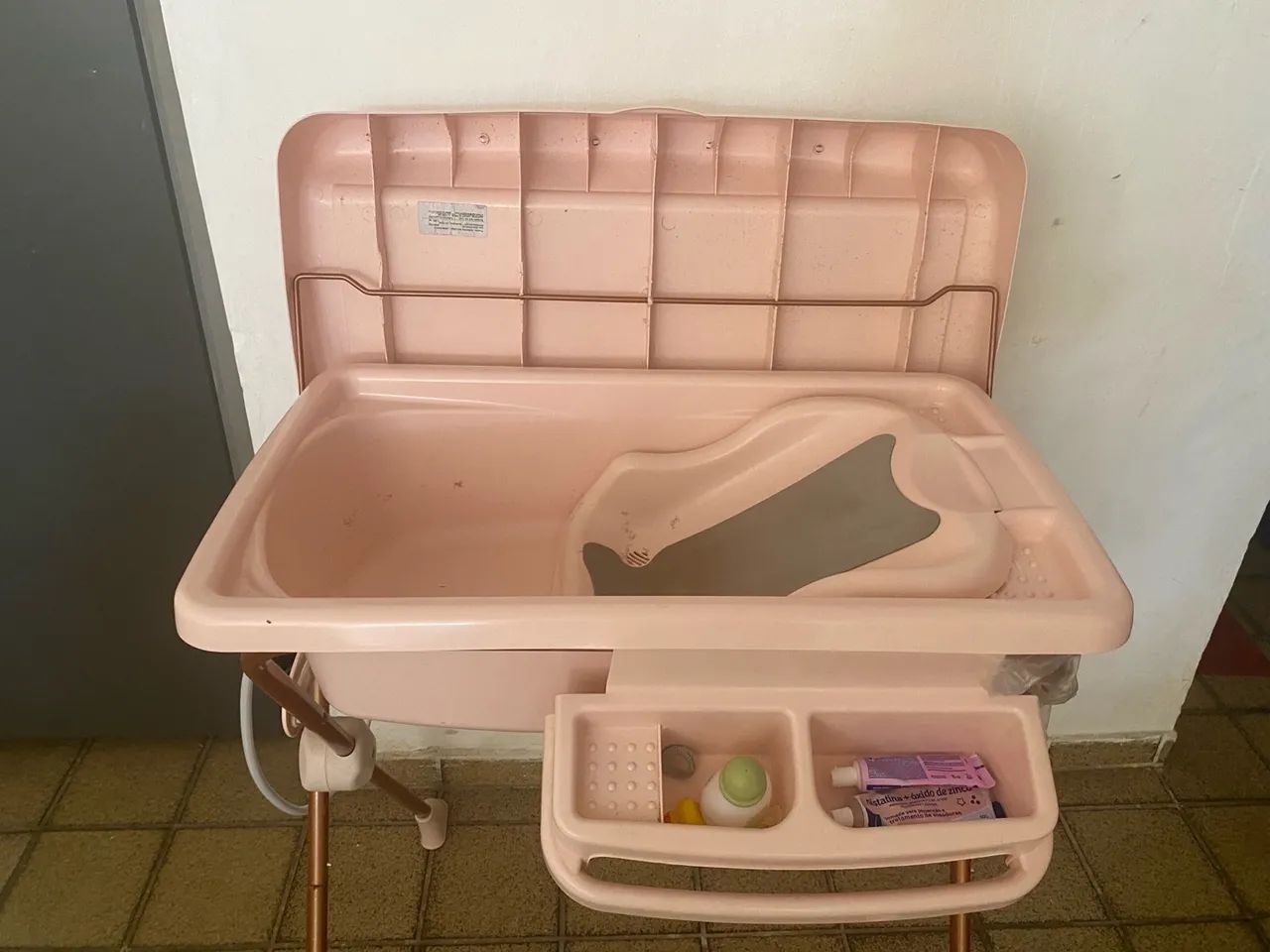 Trocador de bebê com banheira - Foto 4