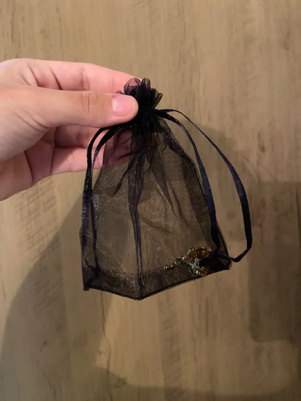 Saquinho organza 50 unidades cor preta 9x12 cm