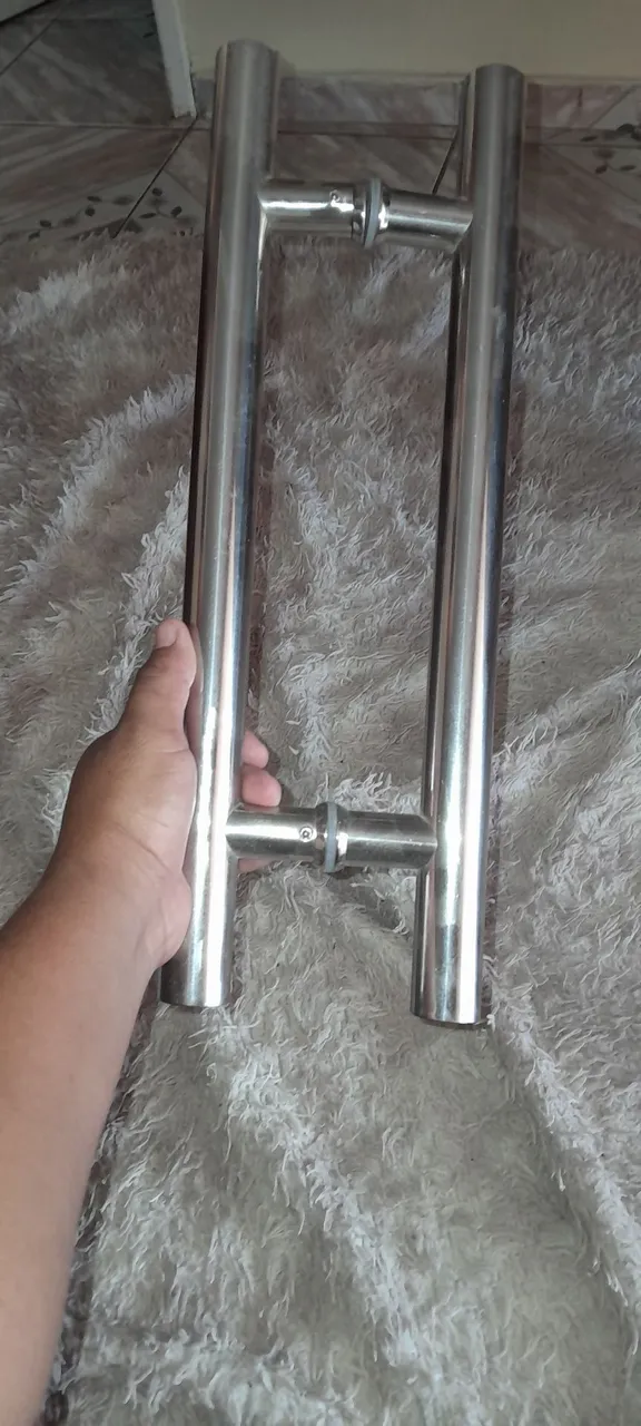 Puxador de porta em aço inox