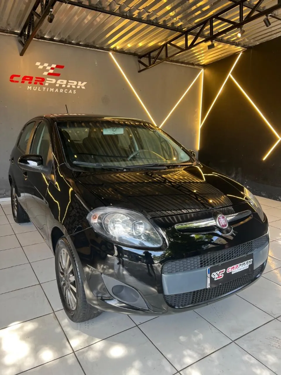 Fiat Pálio Atractive 2016 1.0