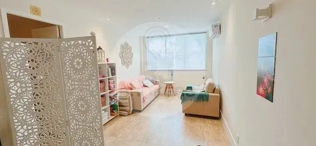 Ótima sala comercial no Recreio dos Bandeirantes