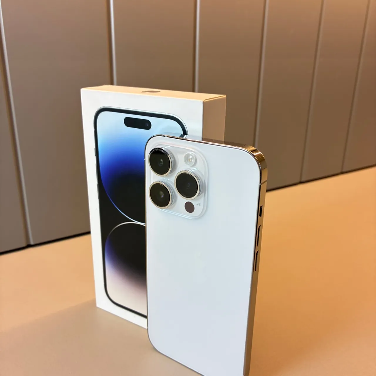 iPhone 14 Pro 128Gb Branco Bateria 86% - Loja Física