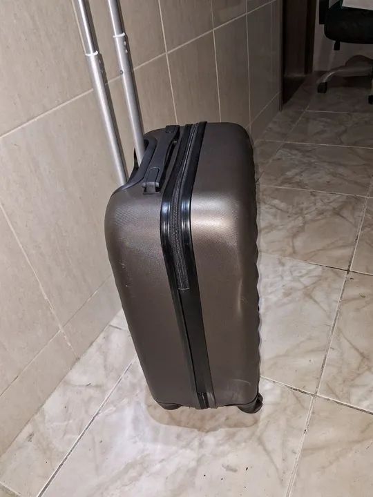 Mala de Viagem de Bordo nova sem uso 3x sem juros  - Foto 5