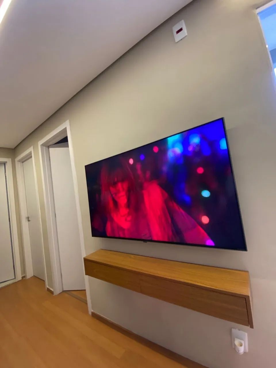 Aparador tv 1,20 de largura 65576102179715121