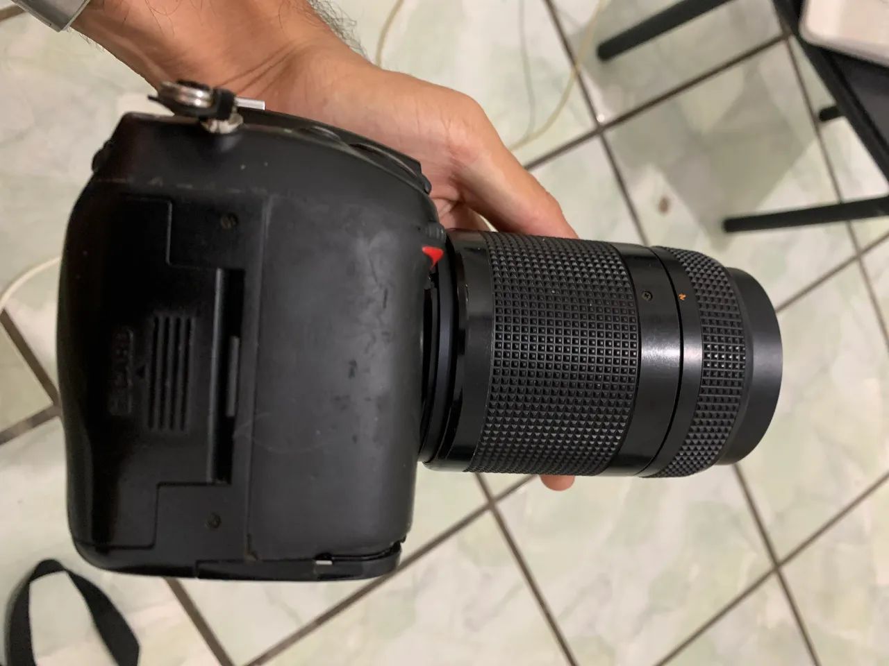 Nikon D7000 DSLR Camera + 70-210mm Lens64167754251137123