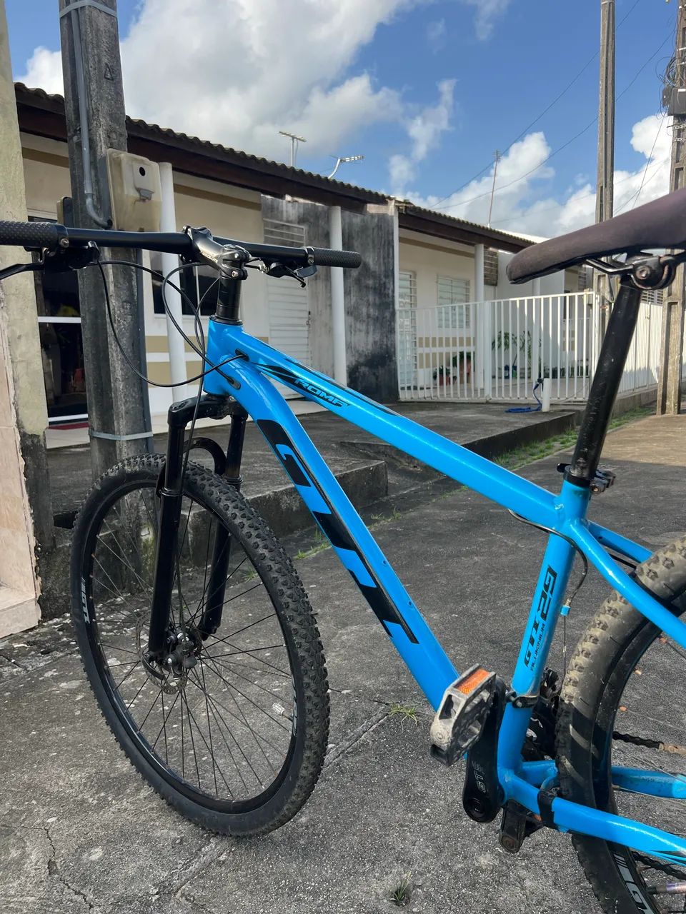 VENDO BIKE ARO 29 MUITO CONSERVADA ( VALOR NEGOCIÁVEL)
