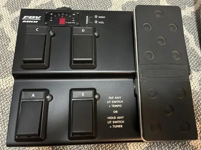 Line 6 FBV Express MkII - Controlador + Pedal de Expressão