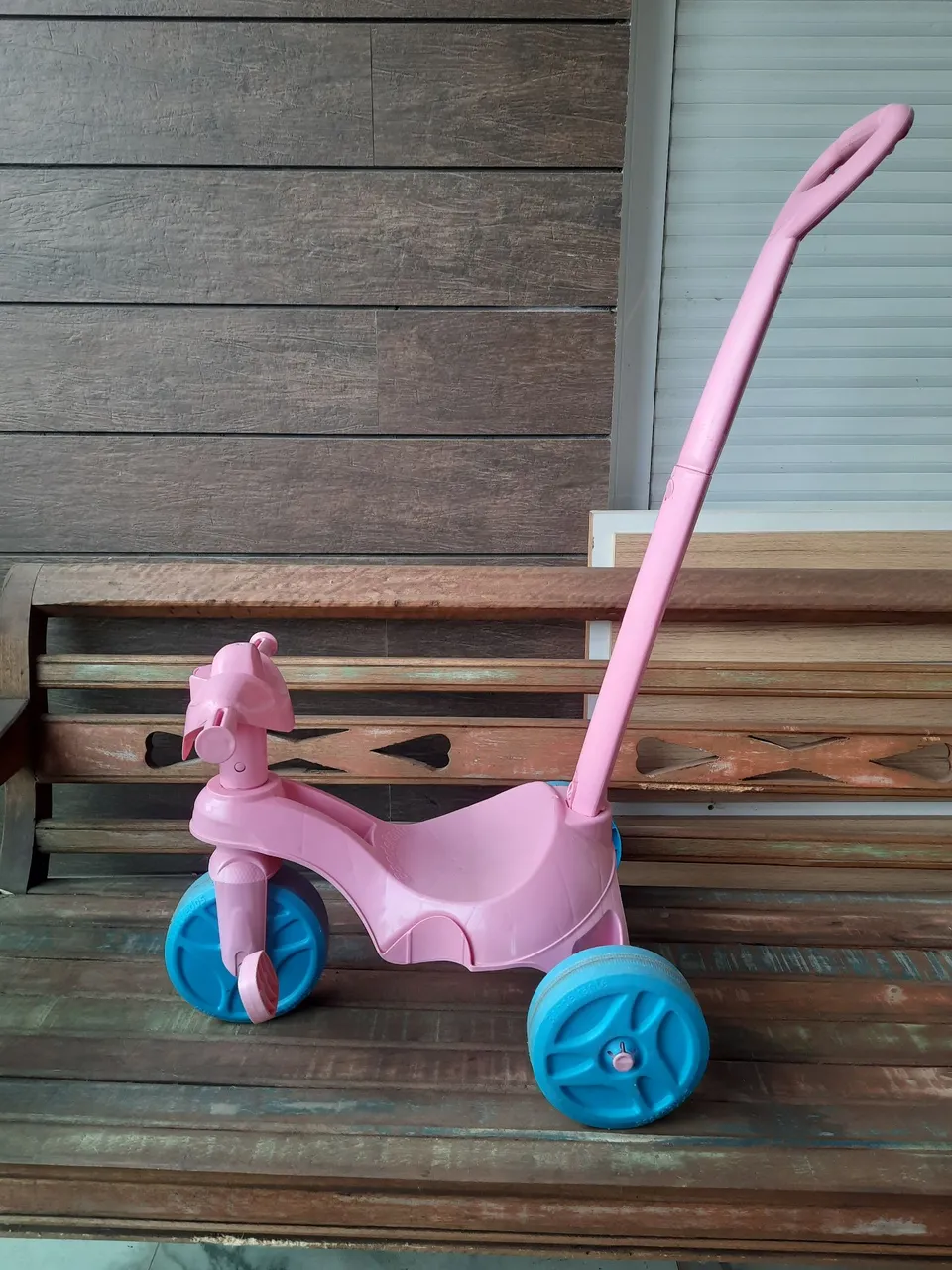 Triciclo Bandeirante com Empurrador
