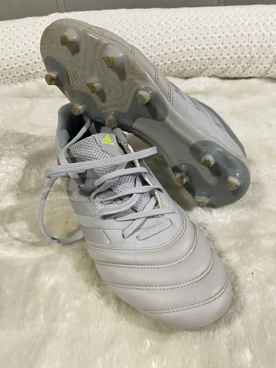 Chuteira cinza copa adidas 37 - Foto 3
