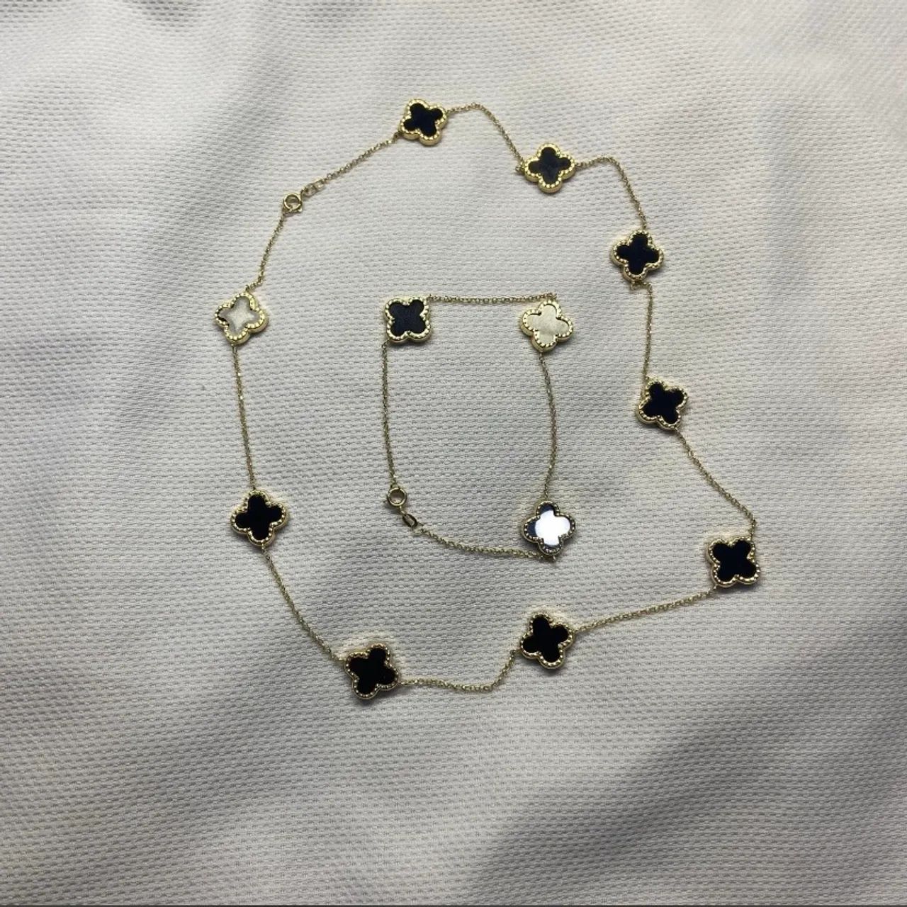 Colar e pulseira Van Cleef 