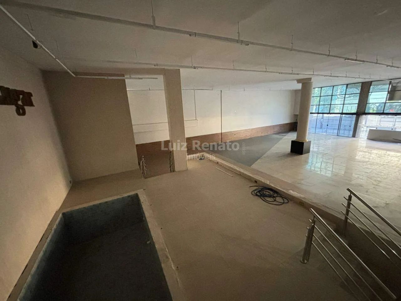 Prédio Comercial com Estacionamento Amplo para Locação  Barro Preto - Foto 5
