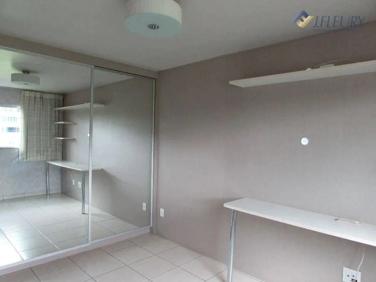Apartamento com 2 dormitórios para alugar, 44 m² por R$ 4.318,21/mês - Sudoeste - Brasília