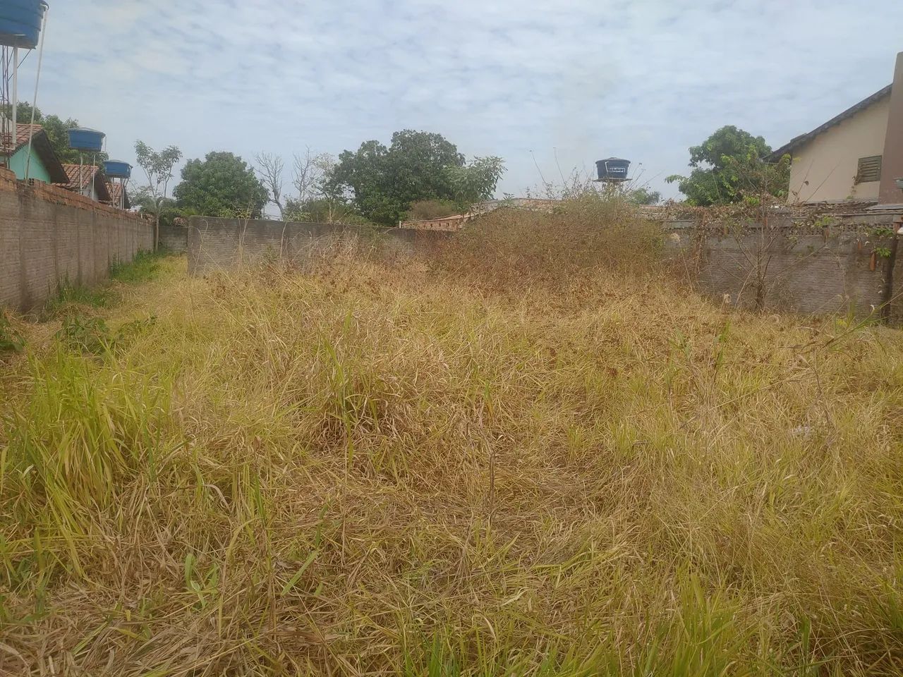 Excelente lote com 675 M2 em avenida. Em Senador Canedo - Foto 2