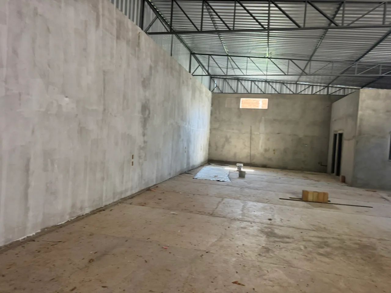 barracão com 210 metros quadrados no bairro Cidade Nova em Patos de Minas/MG - Foto 5
