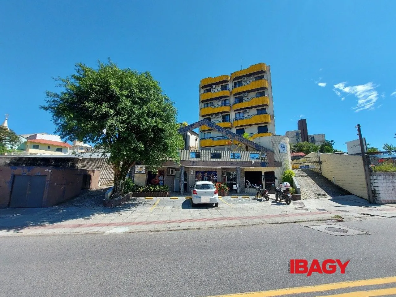 Excelente Apartamento 1 dormitório(s) em Capoeiras - Florianópolis