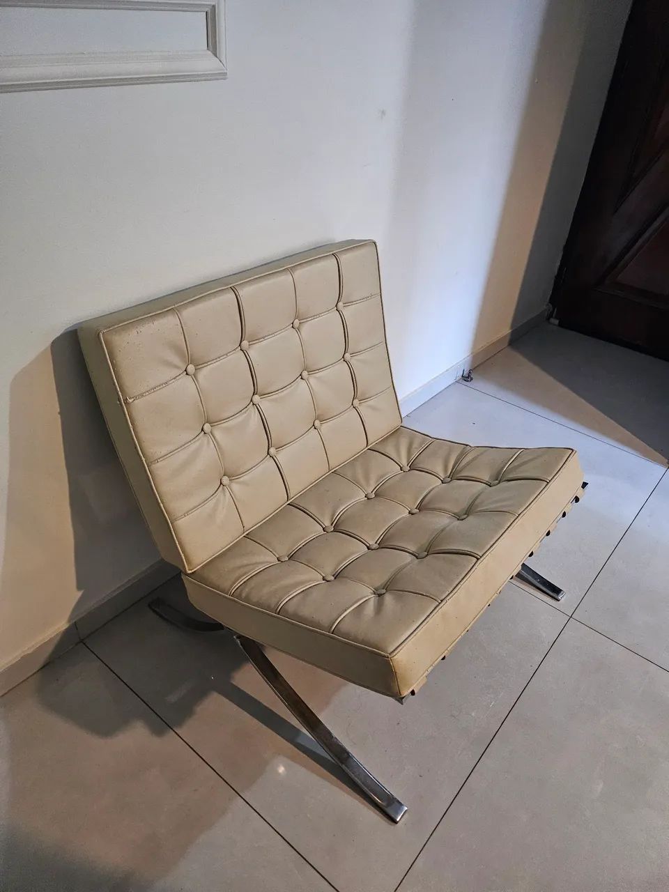 Poltrona Barcelona Design Clássica - Foto 3