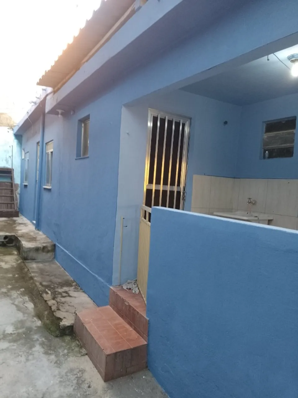 Aluga-se uma casa em São João de Meriti