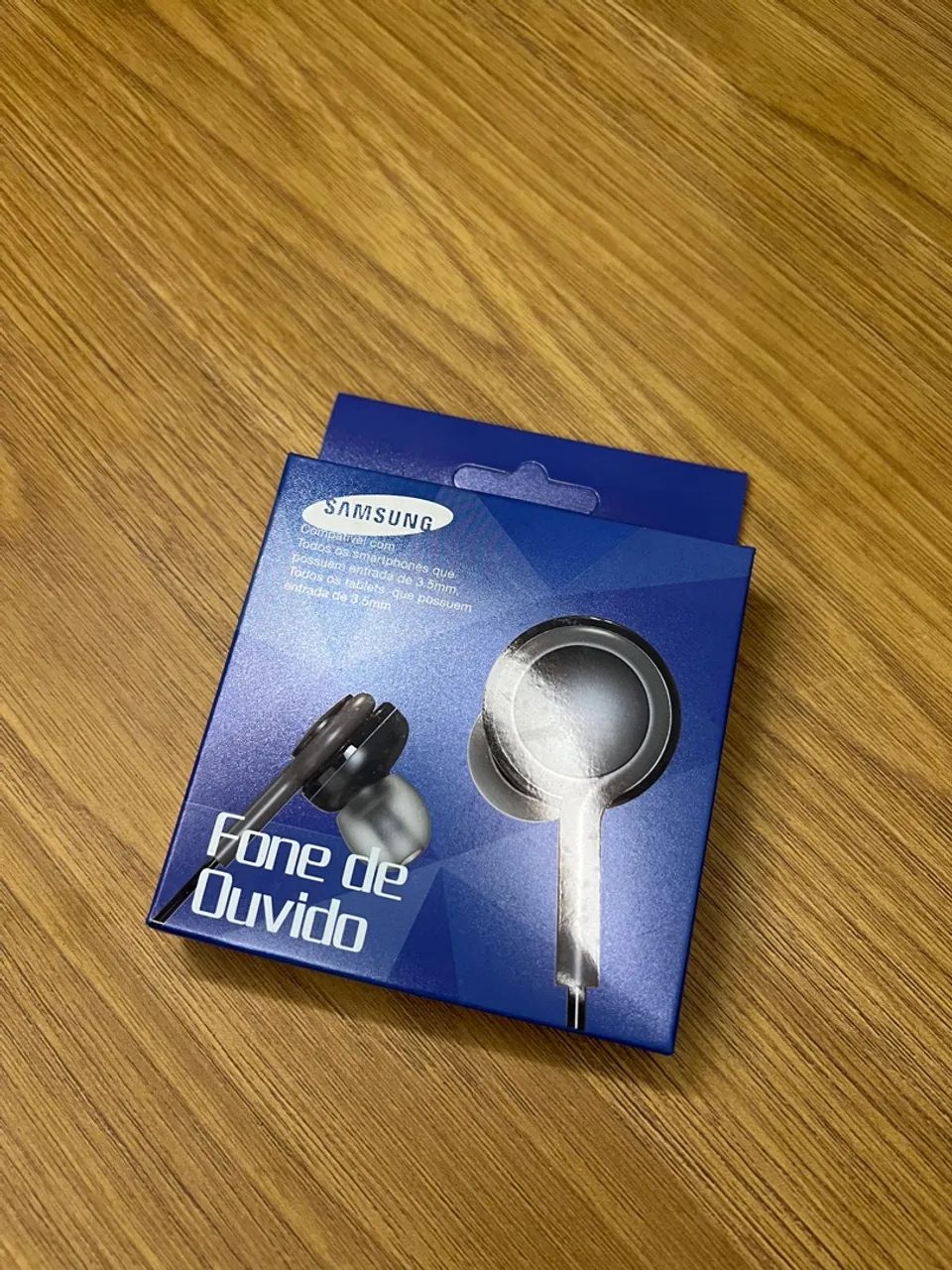 Fone de Ouvido Samsung com fio 