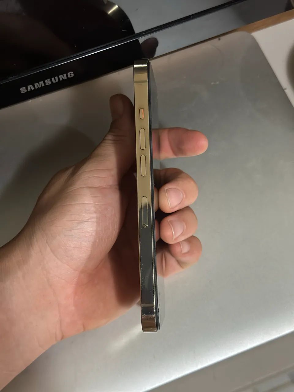iPhone 13 Pro Gold - Foto 4
