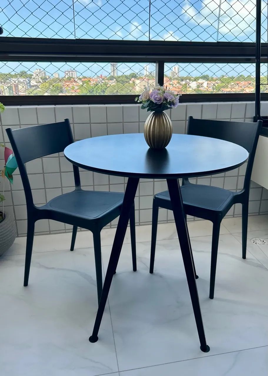 Mesa TokStok e cadeiras Tramontina - Foto 3